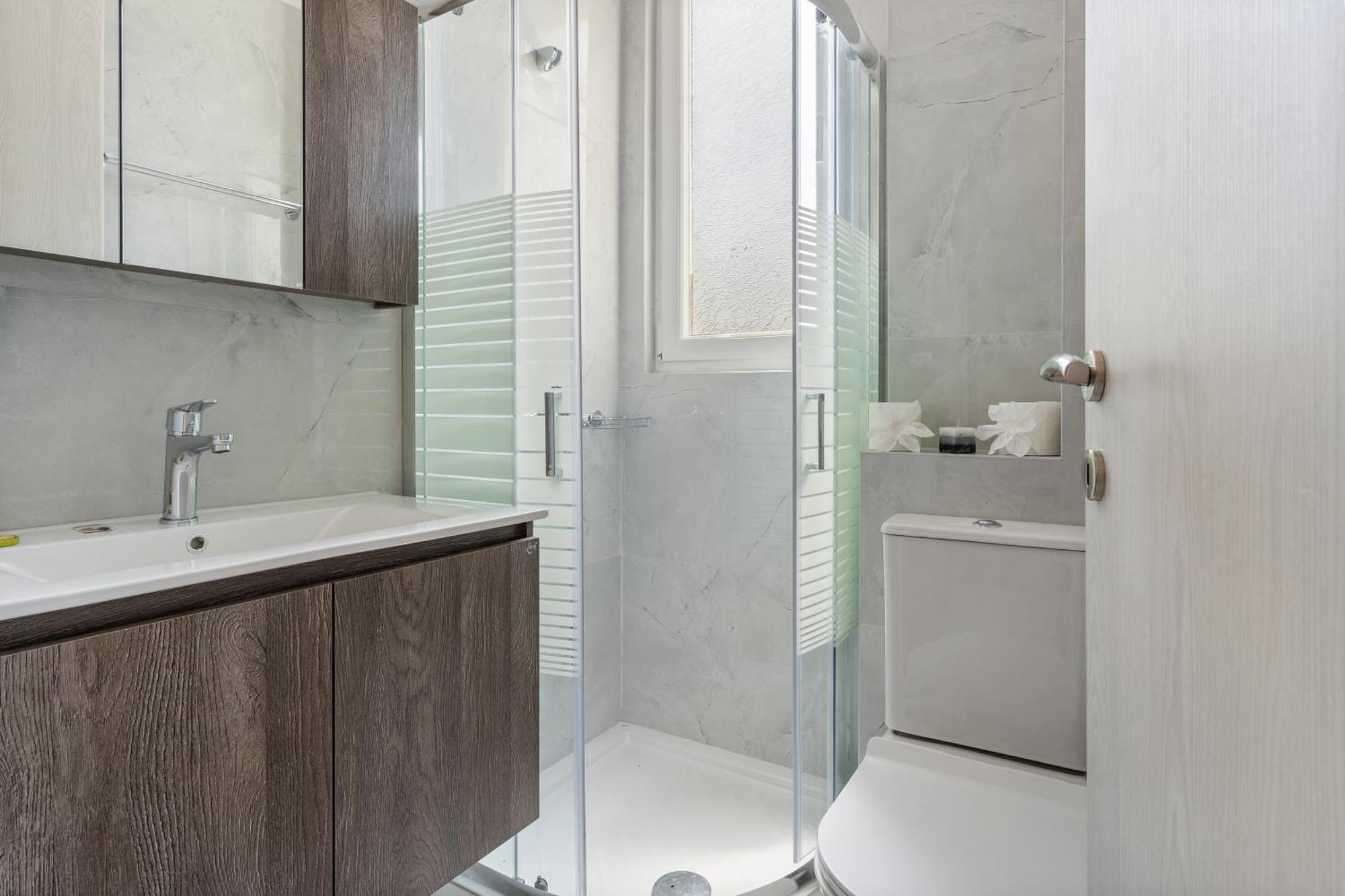 Miralis Apartments Никиана Екстериор снимка